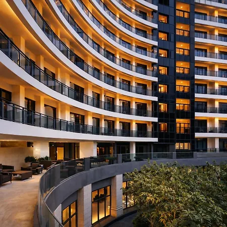 Metro Luxe Suite